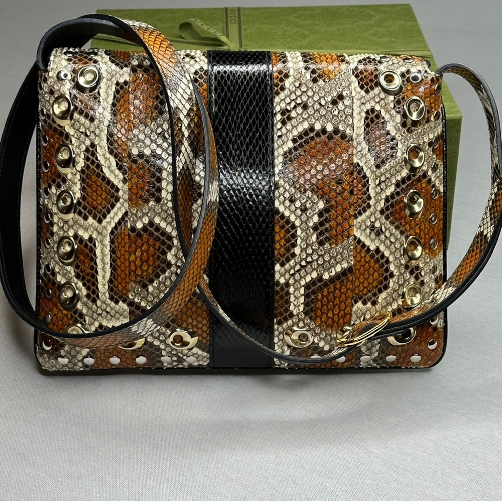 ๐๏ธ๐๏ธ GUCCI ARLI EMBELLISHED PYTHON SHOULDER BAG ๐ฅ๐ฅ RARE ๐ฅ๐ฅ - Picture 9 of 16
